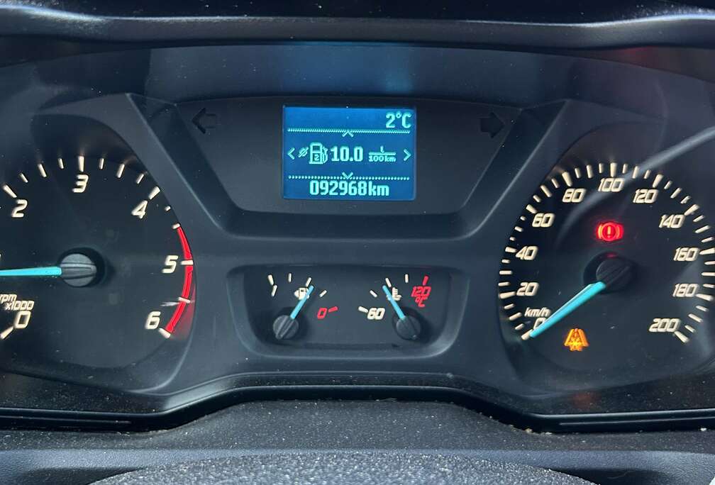 Ford 330 L3H2 Lkw VA Trend