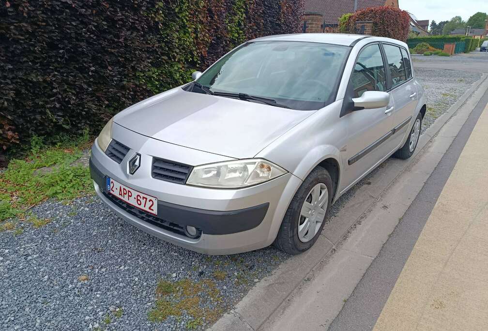 Renault Megane 1.4i 16v Authentique Référence