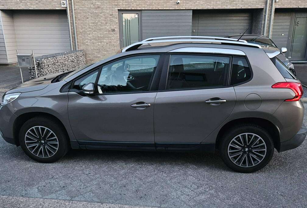Peugeot 2008 1.2i PureTech Active S