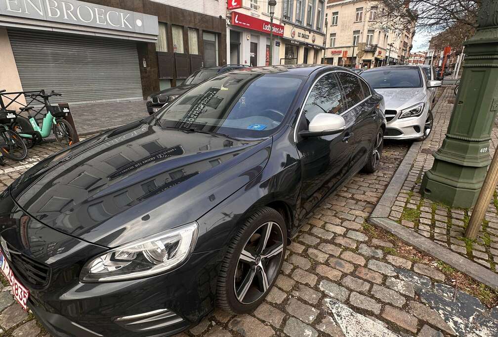 Volvo 2.0 D3 Summum R-Design