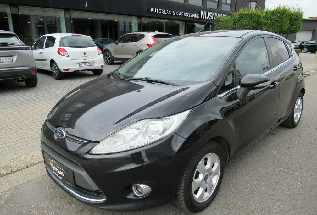 Ford 1.6 TDCi Titanium 5deur/Airco/PDC/HANDELAAR-EXPORT