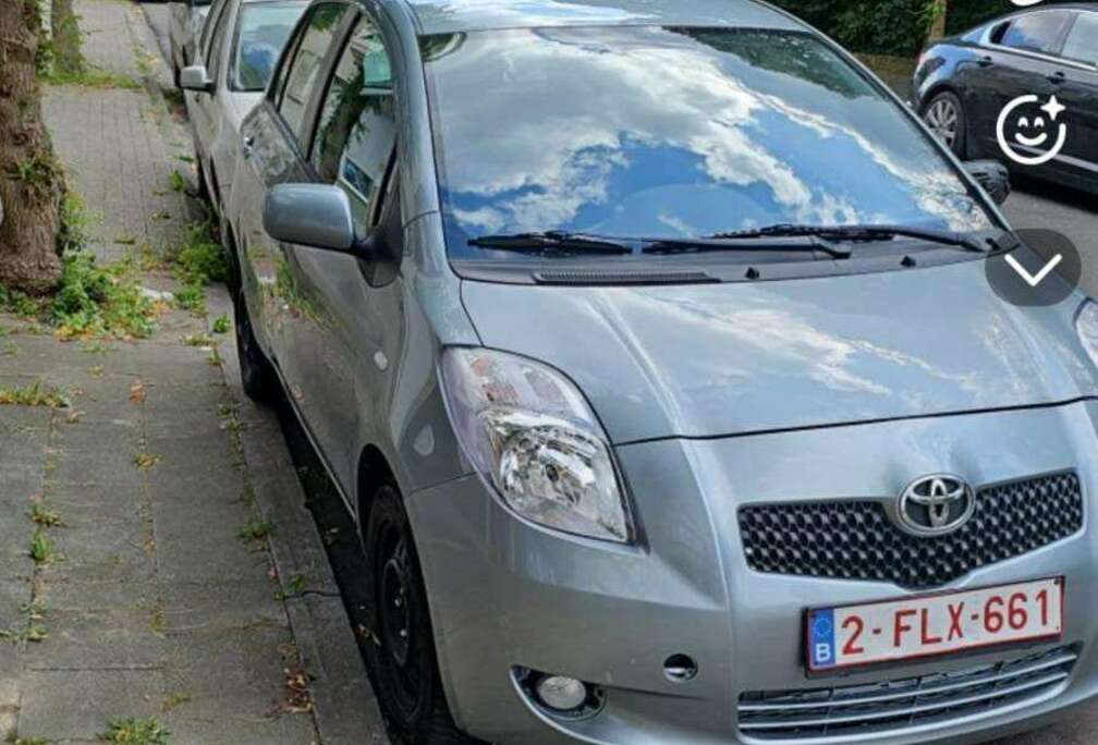 Toyota Toyota Yaris 1.3 VVT-i  65 000 km- avec control
