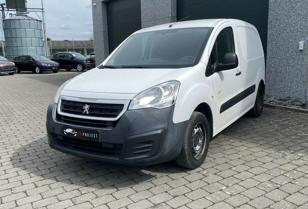 Peugeot 1.6 BlueHDi LH1 **EXPORT ou MARCHAND** PDC ARR/CLIM/RADIO.