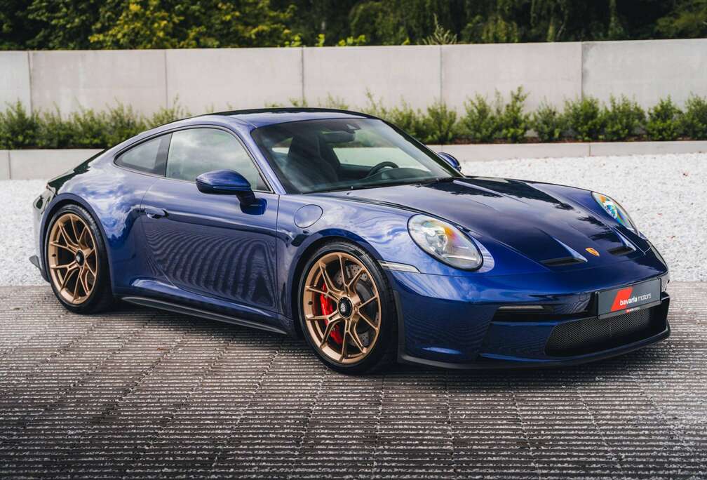 Porsche 992.1 GT3 Touring / Gentian Blue Metallic / Manual / Lift