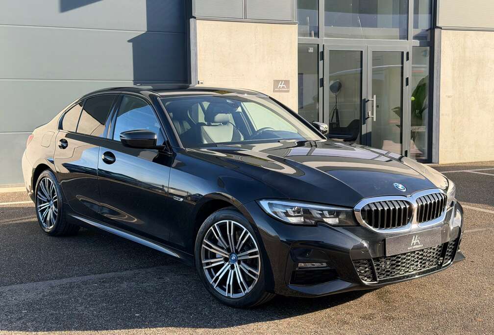 BMW 320e hybride M Pack *Caméra/LED/Black* Garantie
