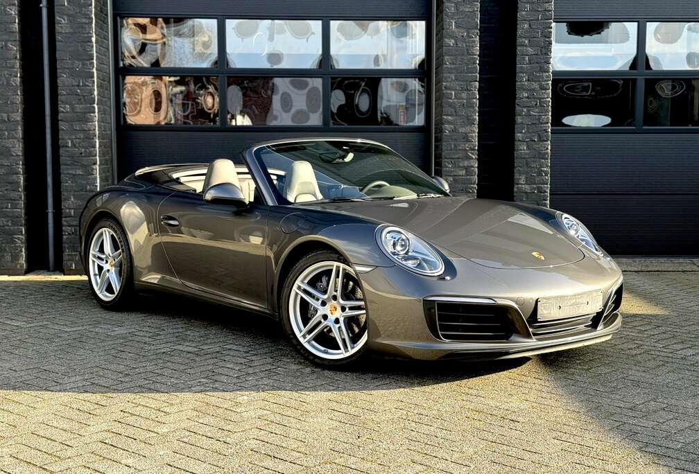 Porsche 911 Carrera Cabriolet * Manual Gearbox * As new