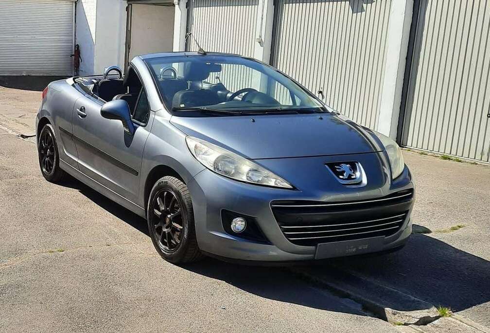 Peugeot Peugeot 207 CC 1.6 essence 2011  cabriolet