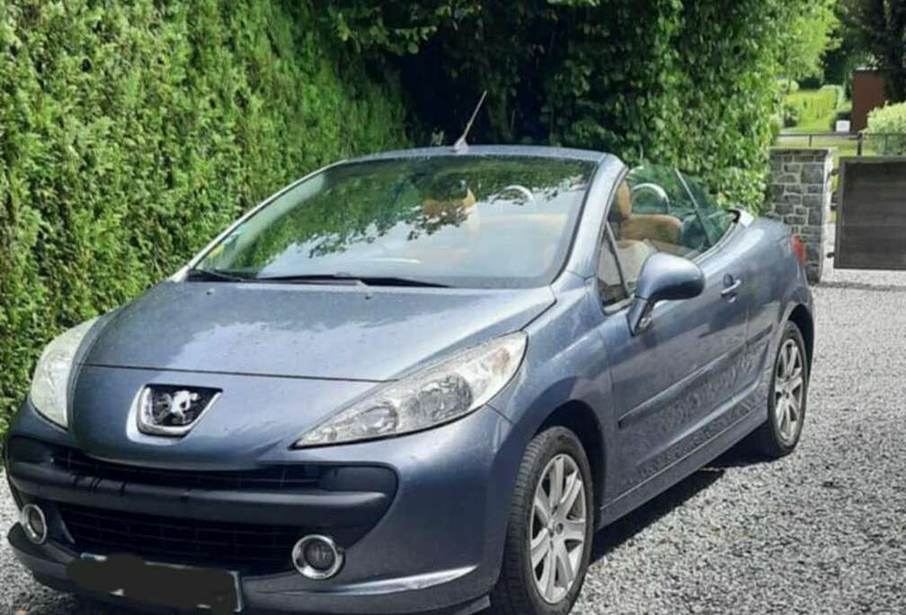 Peugeot CC 1.6 VTi 16V 120ch Feline