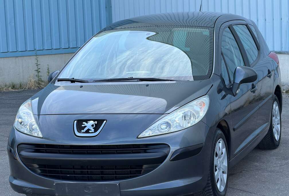 Peugeot SW 1.4i Trendy / 1Main - Toit panoramique - Carnet Complet