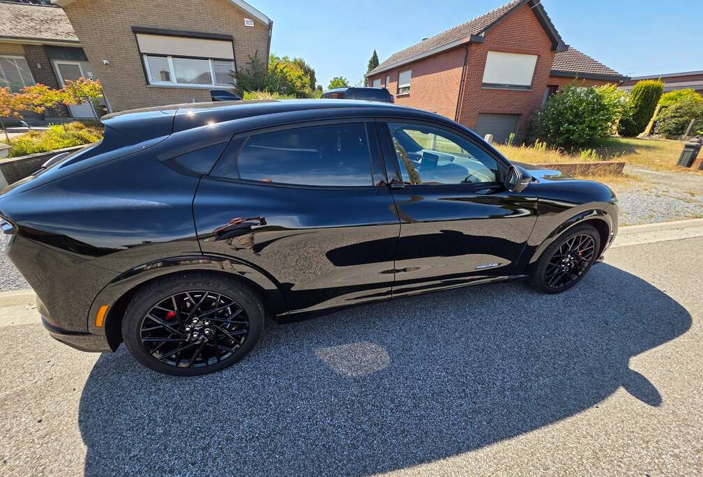 Ford Mustang Mach-E AWD GT Full option