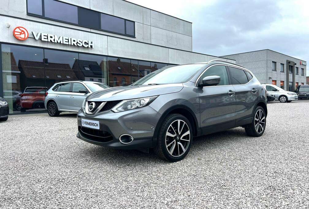 Nissan Qashqai 1.2 DIG-T 2WD N-Connecta*PANODAK*TREKHAAK*CAMERA*