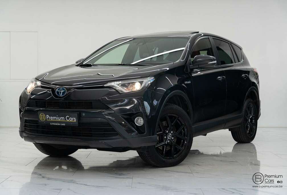 Toyota 2.5i hybrid black edition! 2x4! FULL OPTIONS!