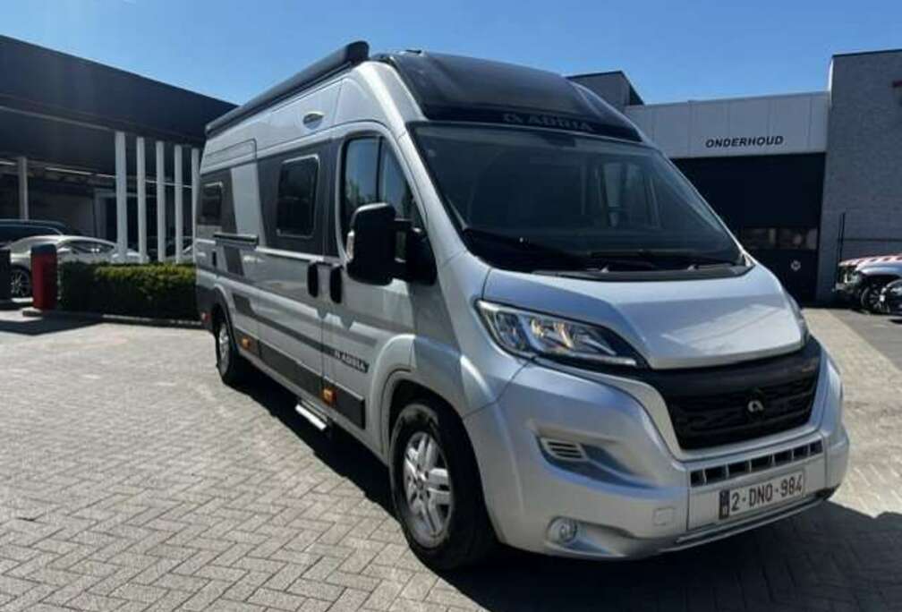 Adria Twin 640 SGX Supreme  NIEUWSTAAT !