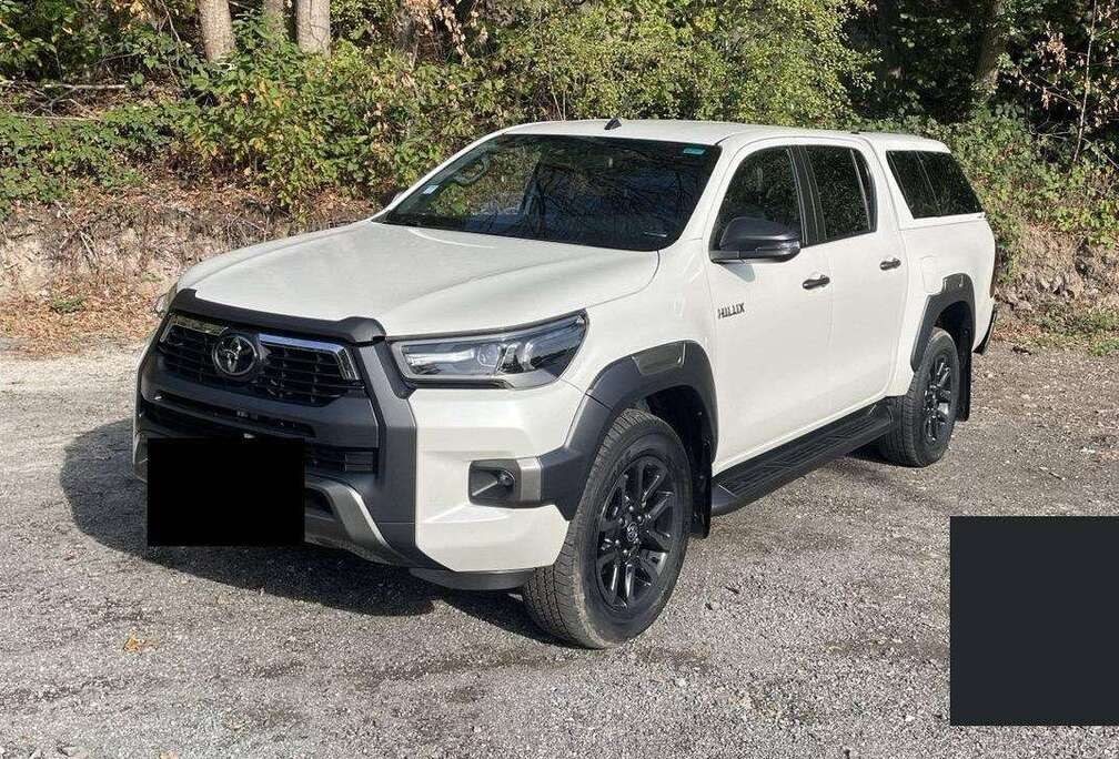Toyota Hilux 2.8 D-4D 4WD Invincible