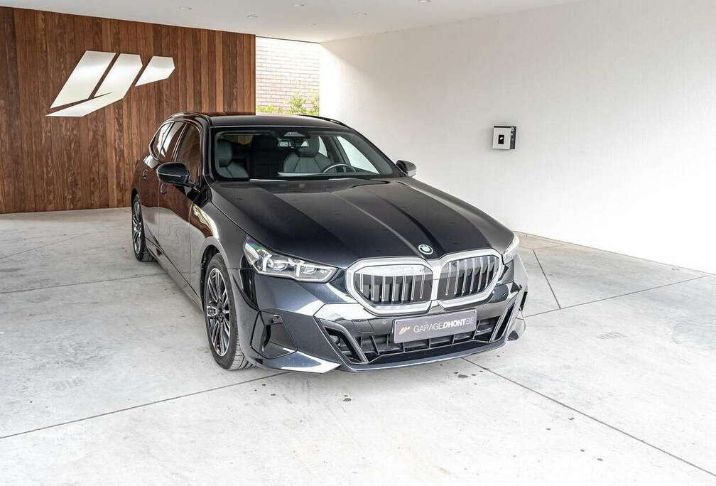BMW e xDrive, M pack, Harman Kardon, Camera