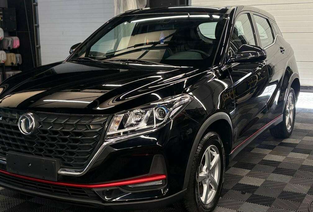 BJ 2023 , KM 54561, 1STE EIGENAAR, BENZINE