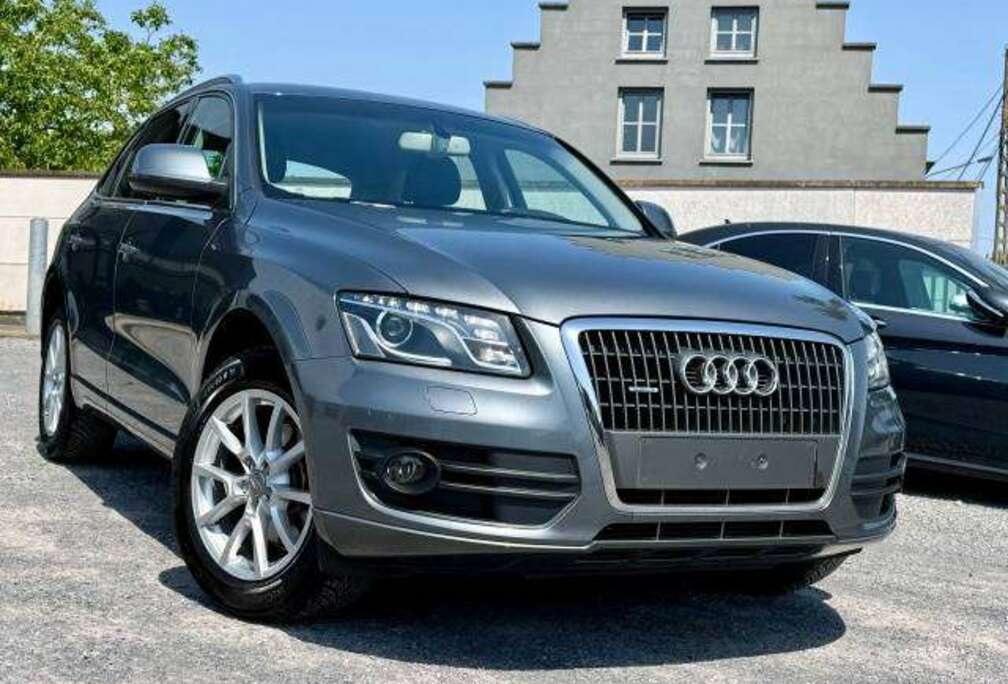 Audi Q5 2.0 TDi Quattro 1e Hand // 1er Main LEDER XENON NAVI