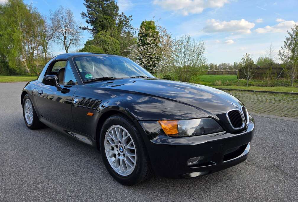 BMW 1.8i Roadster  1996  106.000 km  Hardtop  Bijna oldtimer