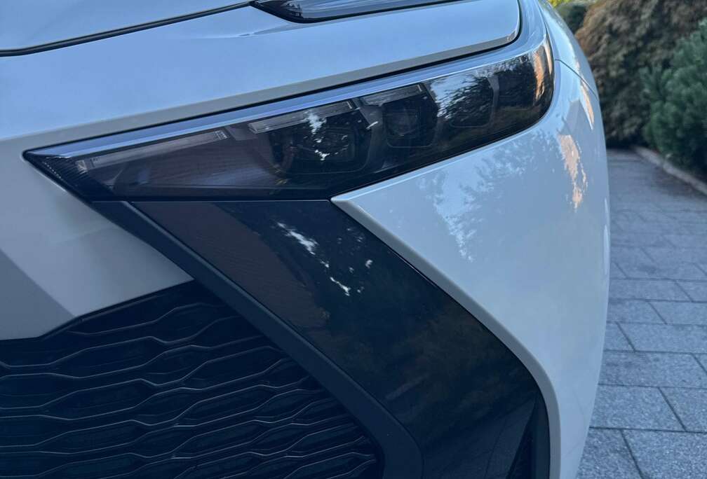 Toyota C-HR Hybrid HEV 1.8 Premium Bi-Tone E-CVT Premium