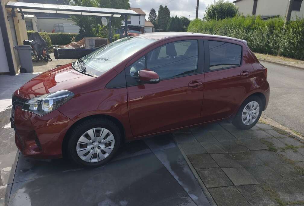 Toyota Toyota Yaris active &pack live 2 LHD
