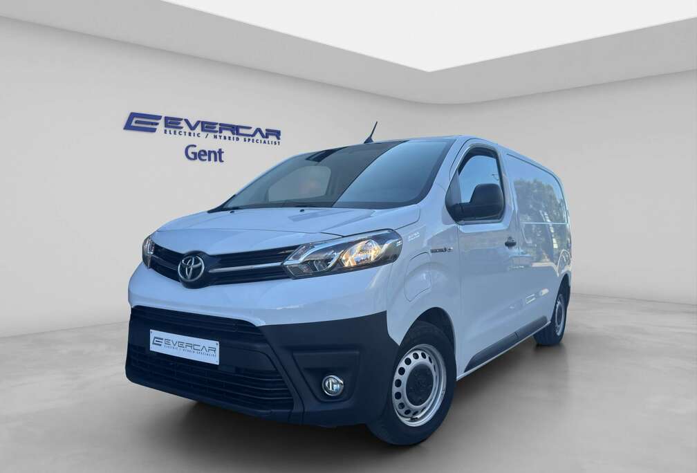 Toyota HI ACE L2H1 50kW **AC*GPS*PARKSENSOR**