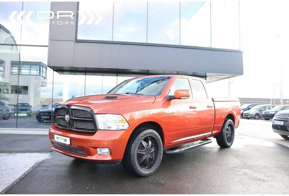 Dodge 5.7 V8 LPG - LEDER - NAVI