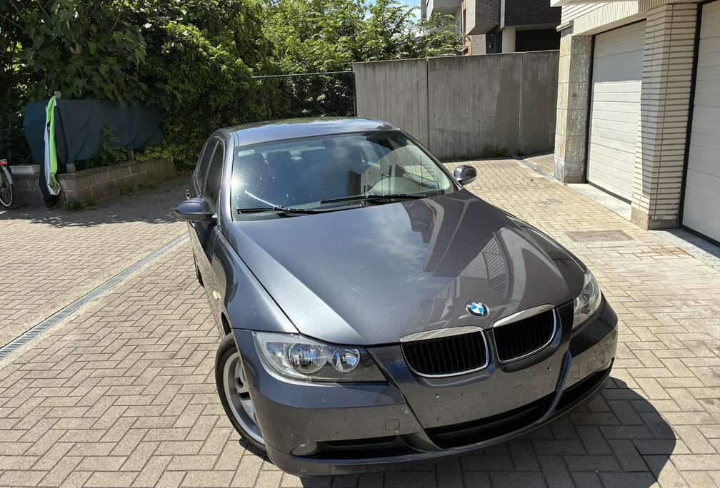 BMW 318i
