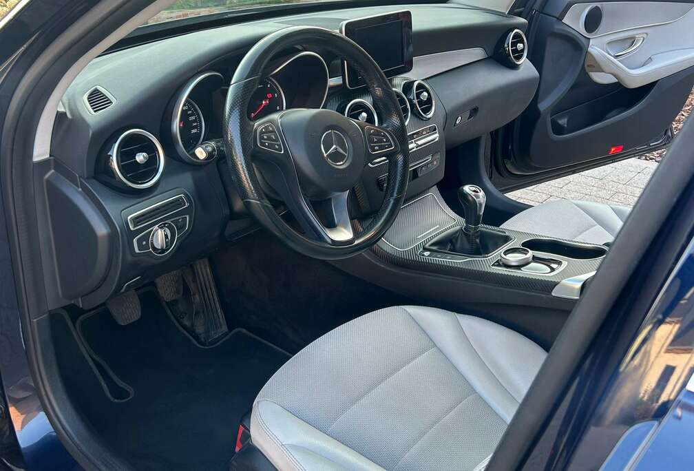 Mercedes-Benz C 180 (BlueTEC) d T AMG Line