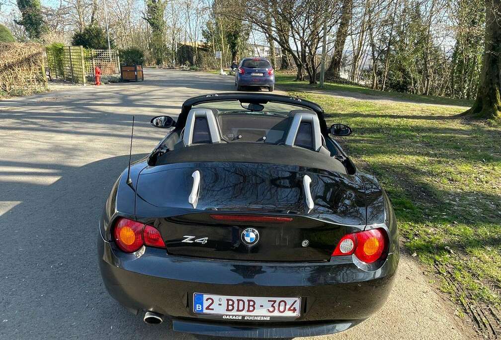 BMW Z4 2.2 essence