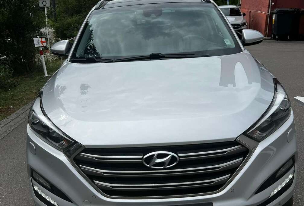 Hyundai Tucson 2.0 CRDi 4WD Automatik 25 Jahre