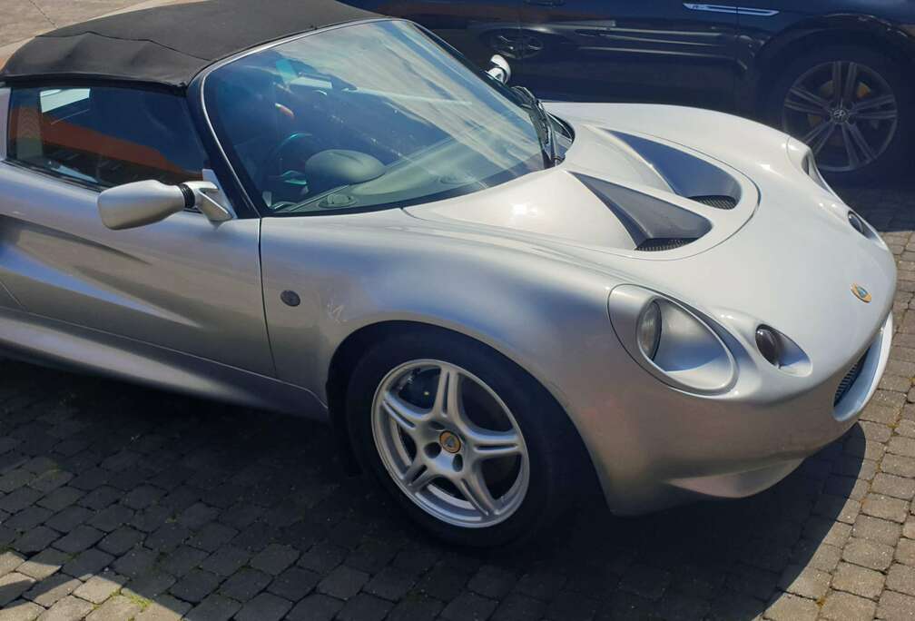 Lotus Lotus Elise