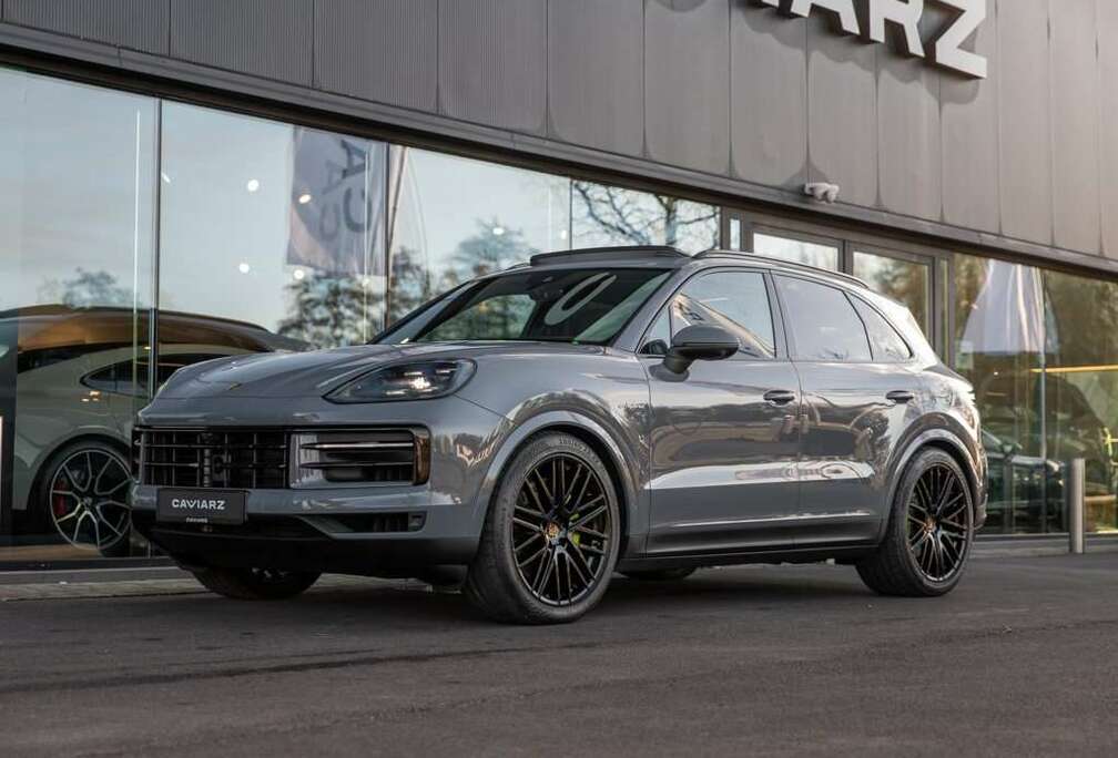 Porsche E-HYB ACHTERASST/AIR/TREKH/22/MATR/INNO/18W/BOSE