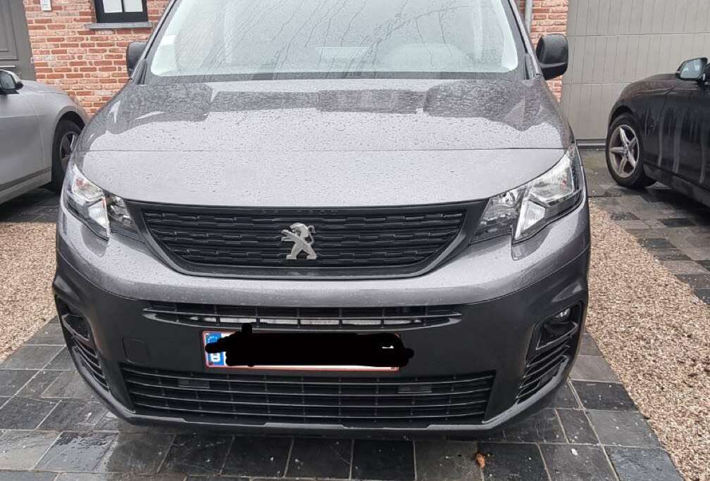 Peugeot 1.5 BlueHDi 100 L1 EHZ S&S Premium