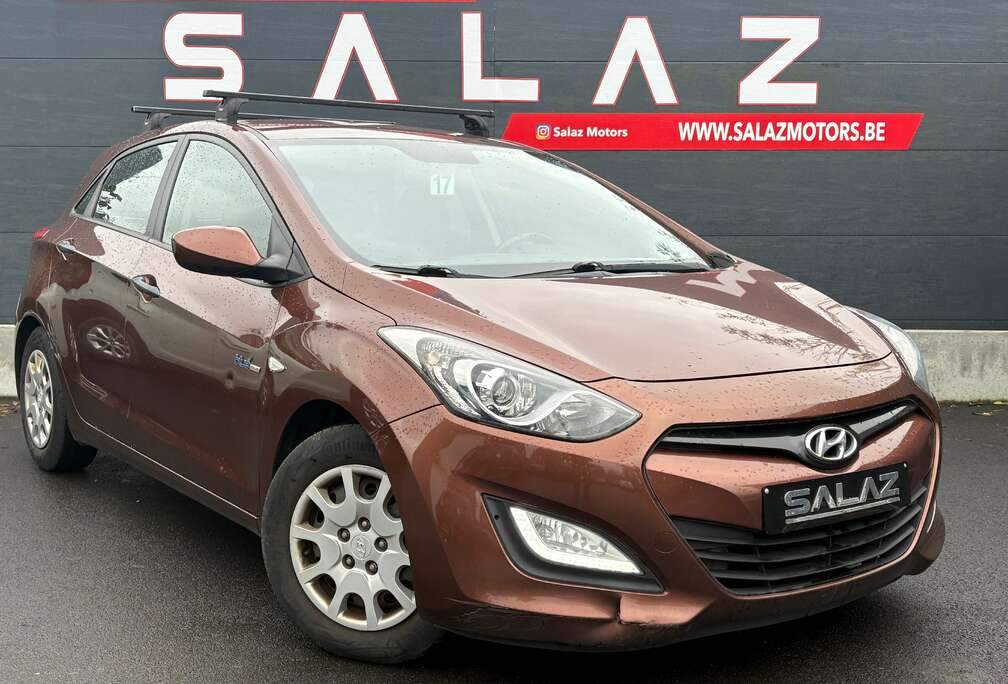 Hyundai i30 1.4 CRDi Comfort/MARCHAND/EXPORT/DIESEL