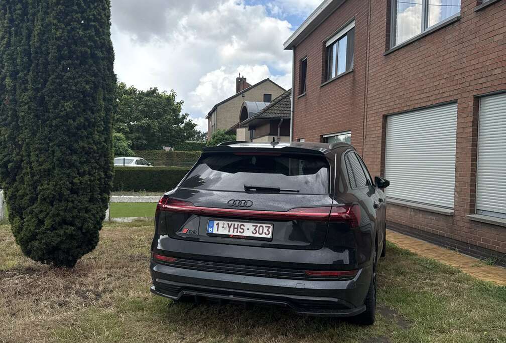 Audi 95 kWh 55 Quattro S line