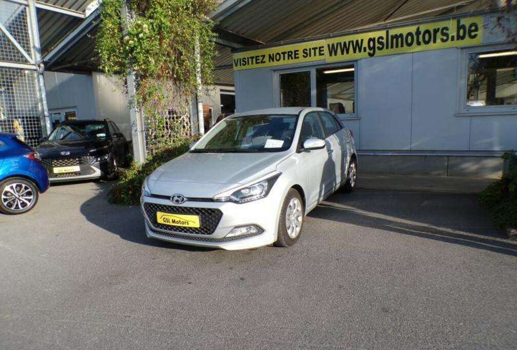 Hyundai 1.2 84cv Blanc 01/16 Airco Capteurs Cruise