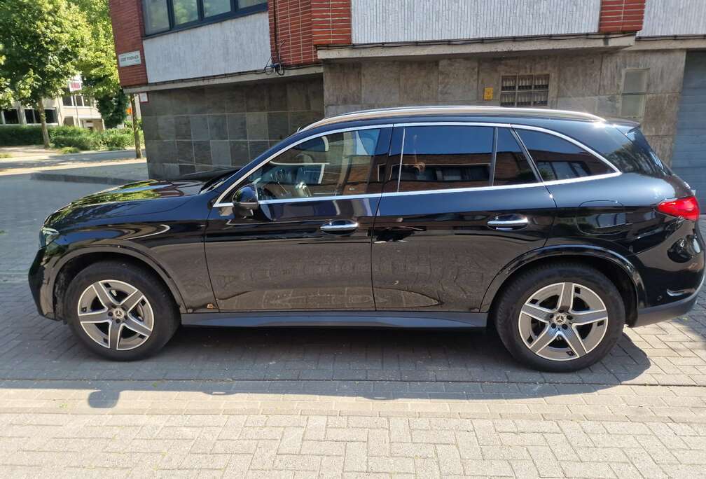 Mercedes-Benz GLC 300 e 4Matic 9G-TRONIC AMG Line Advanced