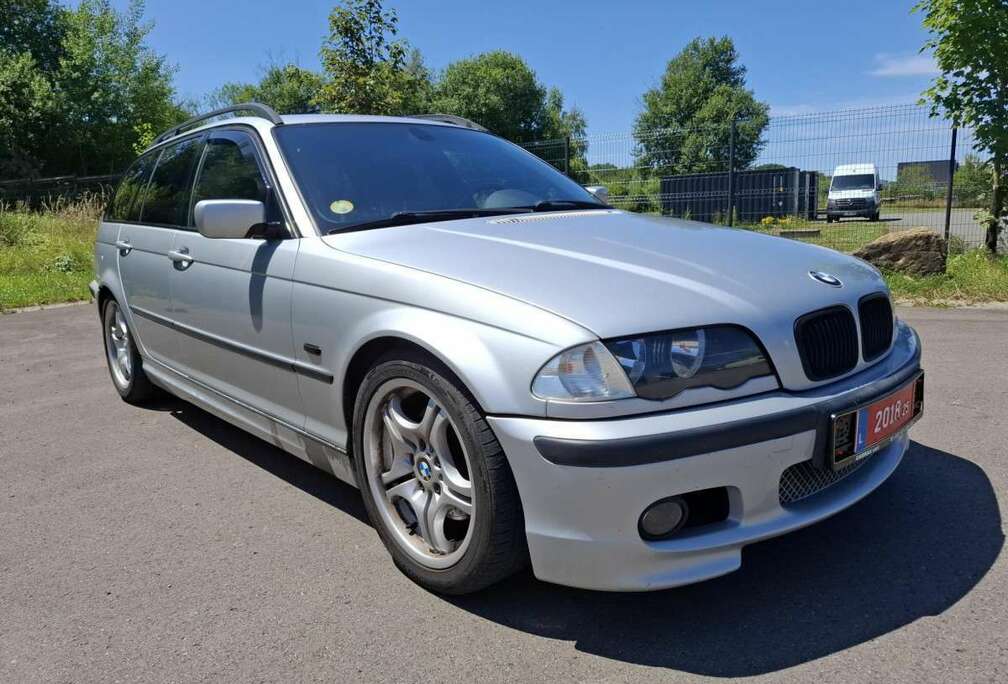 BMW i Touring Pack M