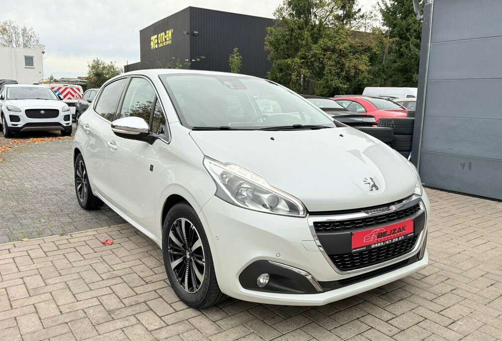 Peugeot 208 1.2i 2018 110pk met keuring