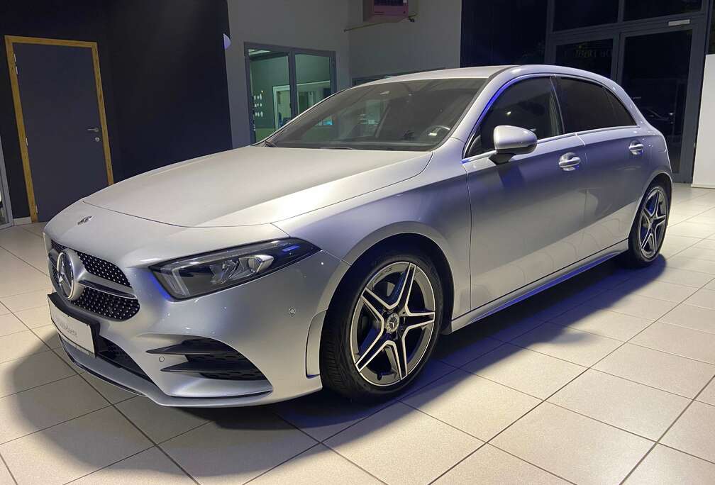 Mercedes-Benz Amg-Line/Camera/Led