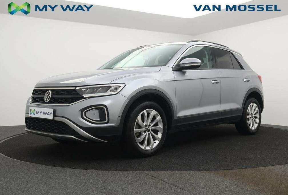 Volkswagen 1.0TSI Life 110PK *NAVI*APP CONNECT*ZETELVERWARMING*ADAPTIVE CRUISE*DIGITAL DASHBOARD*...