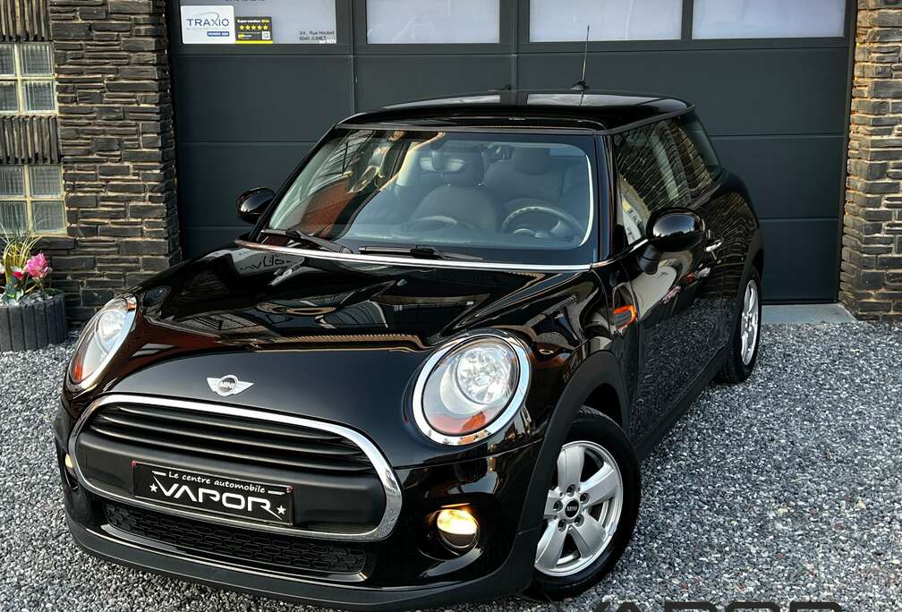 MINI **Full carnet**Navi**Vitres Electriques**Airco**