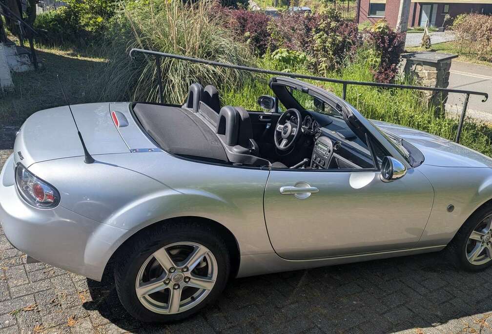 Mazda MX-5 1.8i 16v Active