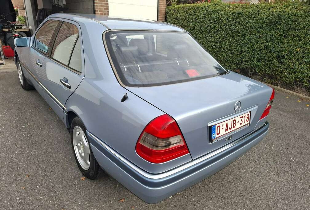 Mercedes-Benz Elegance