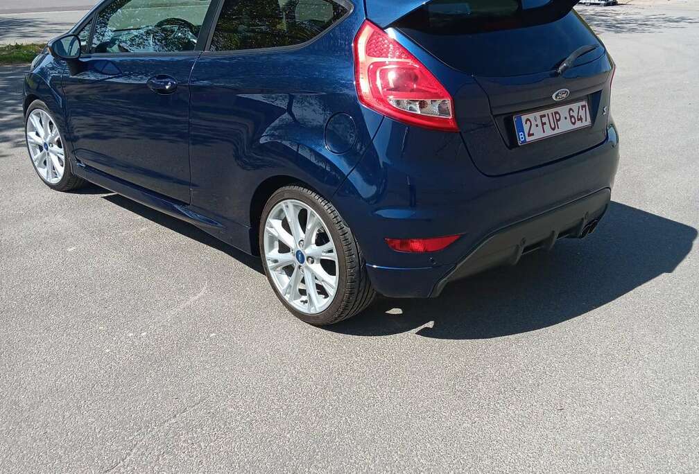 Ford 1.6i Ti-VCT Sport