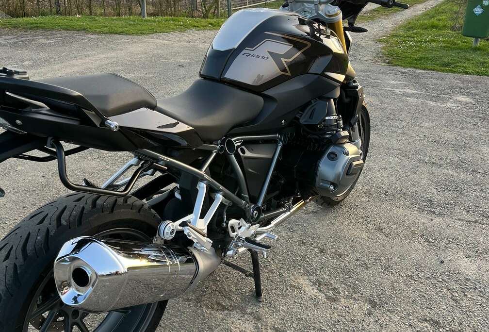 BMW