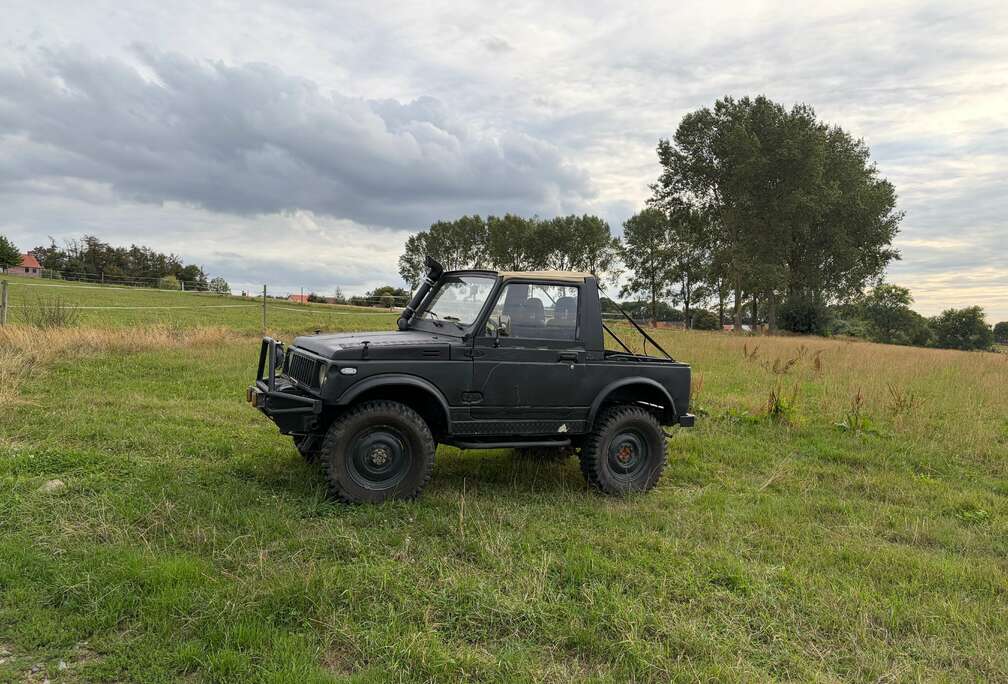 Suzuki Sj410