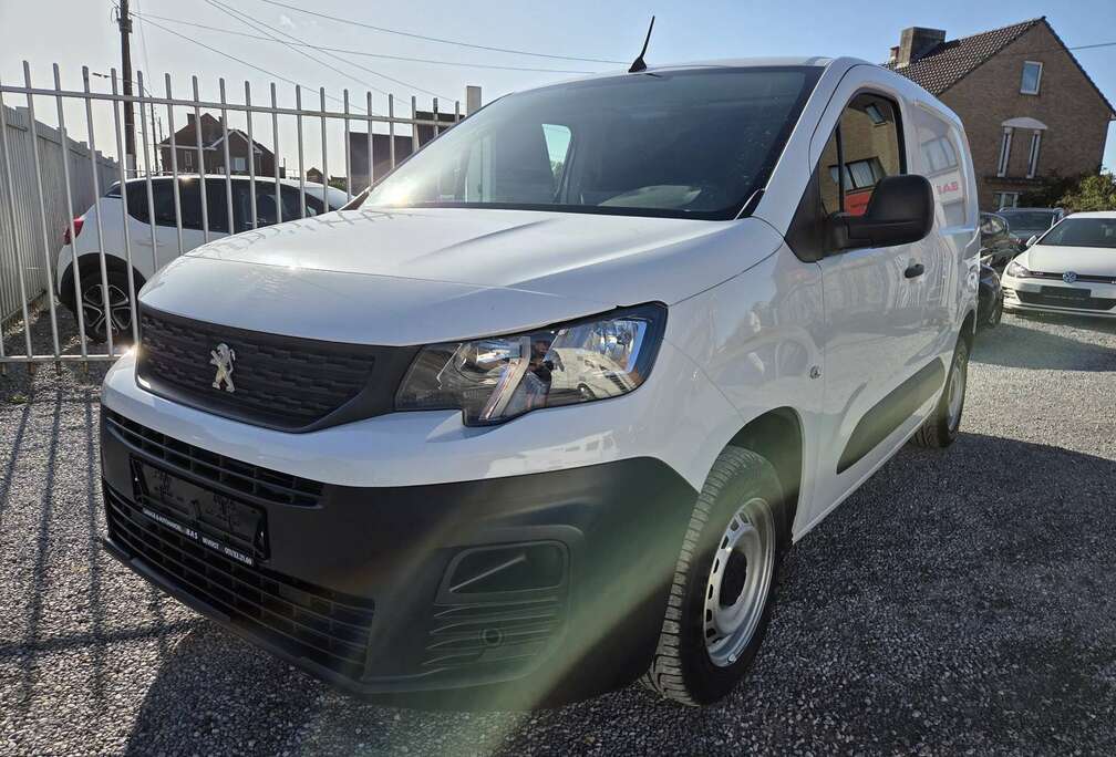 Peugeot 1.5 BHDi1jOMNIGARANTICARPLAYCRUISEDABBTW INC