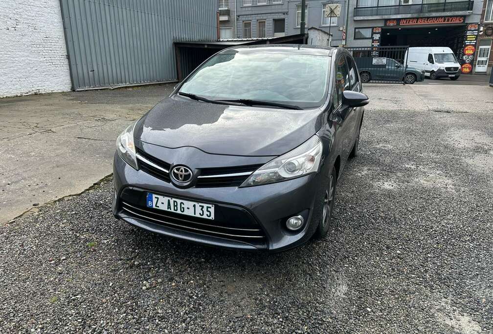 Toyota 2.0 D-4D Luna 5pl. *BELGE*0485905657* full service