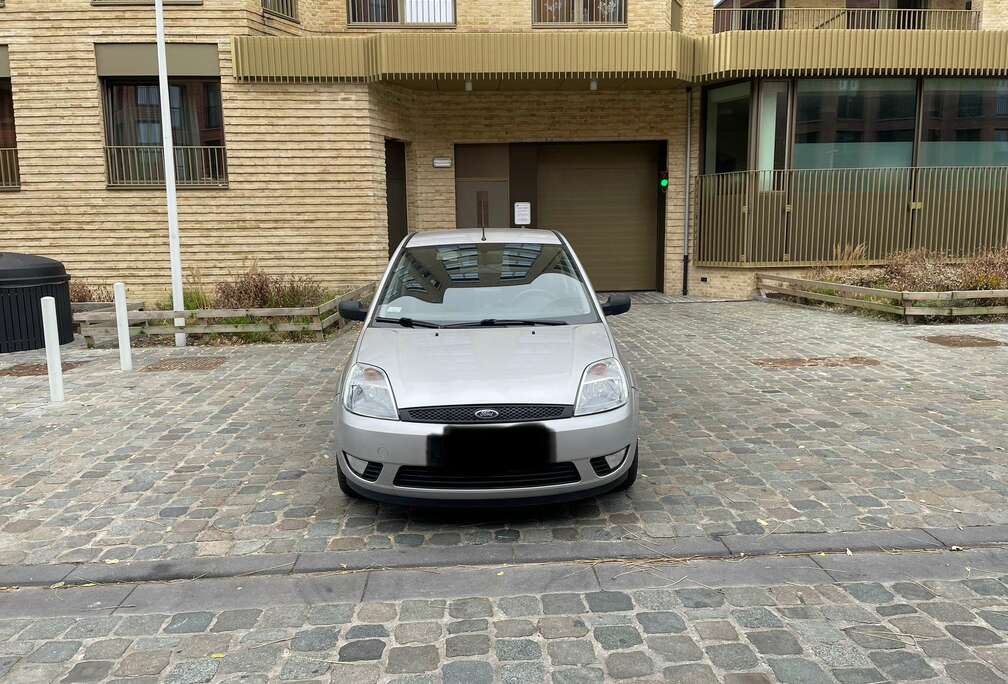 Ford 1.3i Trend 40.000 Km
